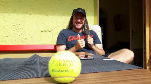 Seit 1. Mai spielen wir wieder Tennis